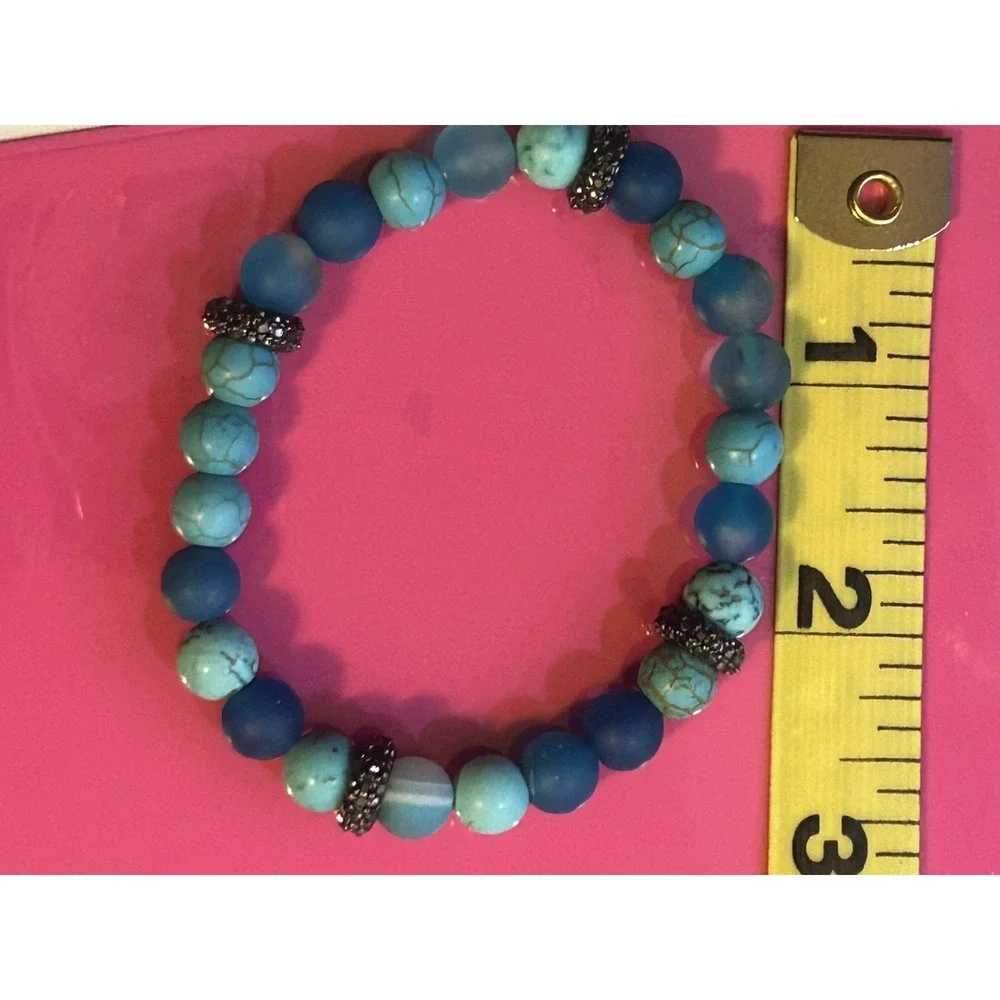 Set Blue Turquoise Colored Stretch Bracelet + Earrings Beautiful Shades Of Blue